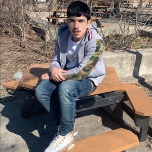 Meet your Posher, Ethan